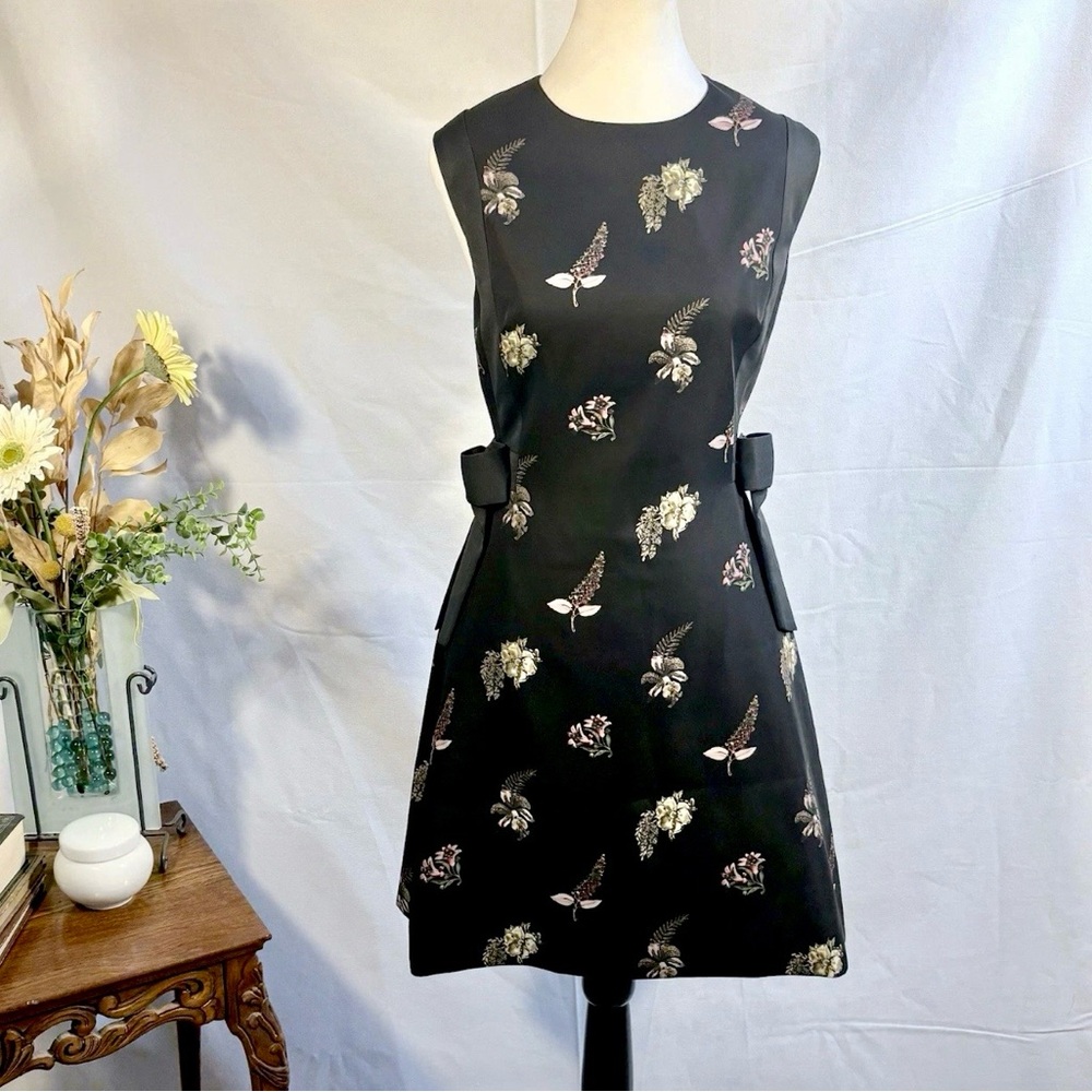 Ted Baker Lalima Pirouette Floral Side Bow Dress Black Sz 2 US 6🧡 - Picture 2 of 10